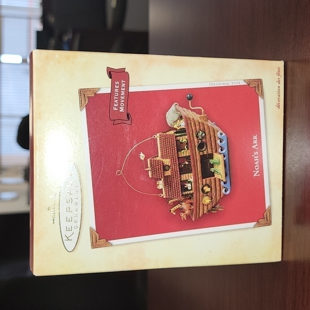Hallmark Noah's Ark ornament - Picture 4 of 13